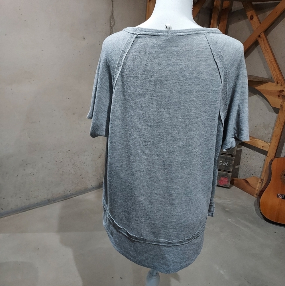 Womans L short sleeve pullover shirt - Picture 2 of 9